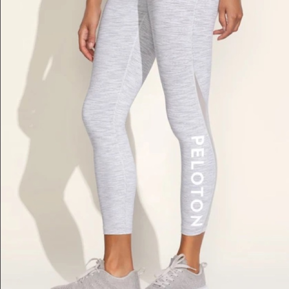 NWOT peloton Lululemon wunder under